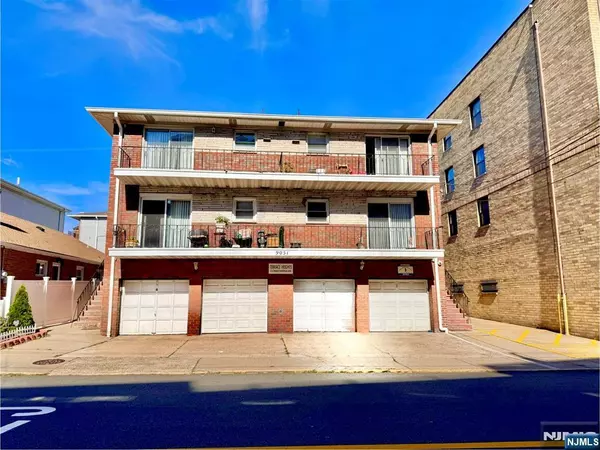 9051 Palisade AVE #8, North Bergen, NJ 07047