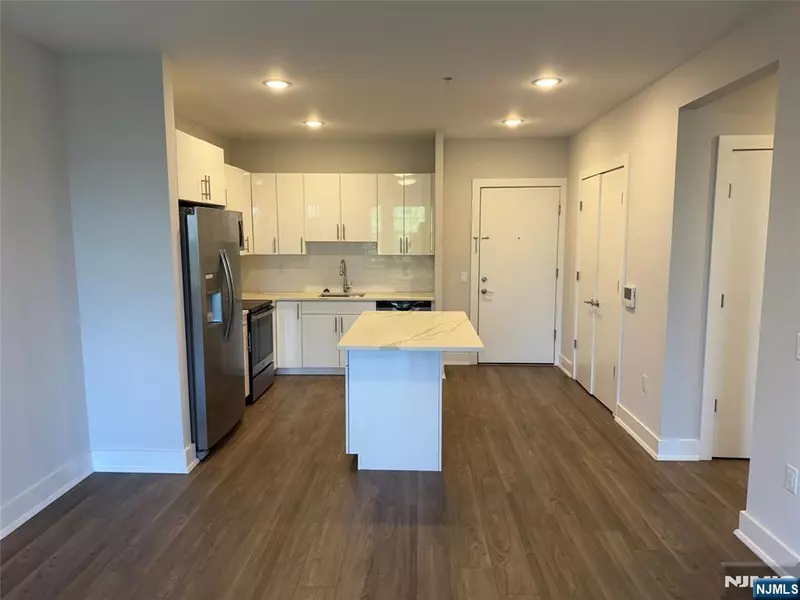 1685 Bergen BLVD #609, Fort Lee, NJ 07024