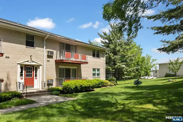 Bloomfield, NJ 07003,366 Hoover AVE #118