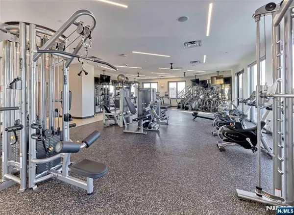 Hackensack, NJ 07601,321 Main ST #654