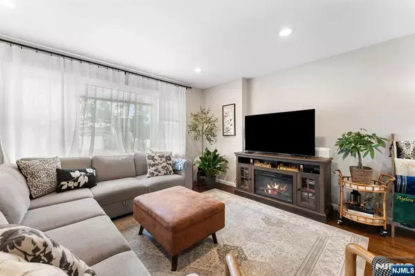 Clifton, NJ 07011,117 E Clifton AVE