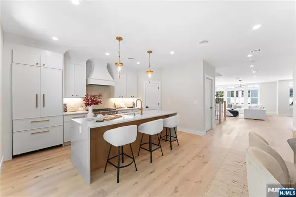 Woodcliff Lake, NJ 07677,188 Broadway #1