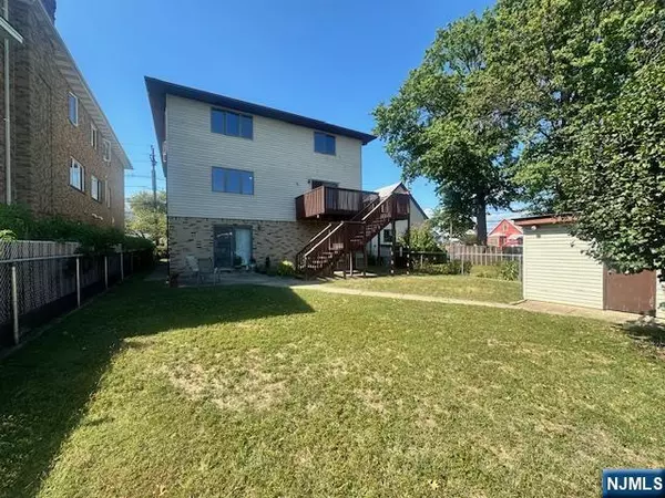 Wallington, NJ 07057,124 Johnson AVE #2