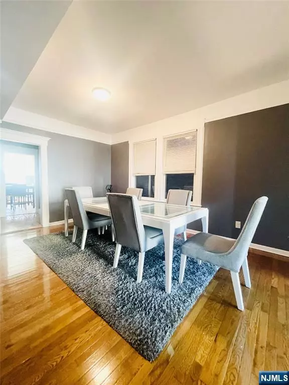 Kearny, NJ 07032,148 Midland AVE #2