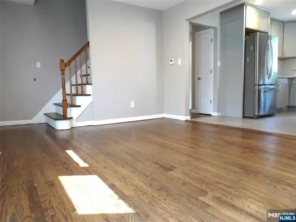 Clifton, NJ 07013,52 Saint Philips DR