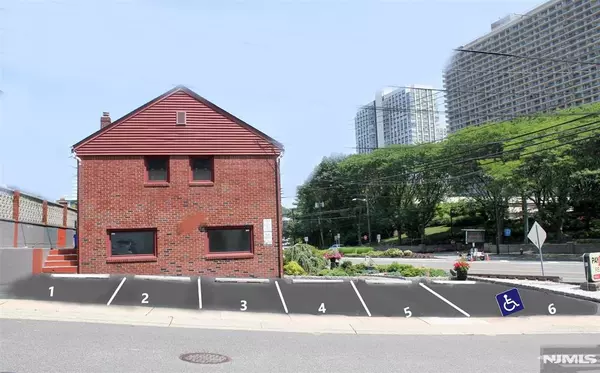 Fort Lee, NJ 07024,1509 Palisade AVE #2nd Floor