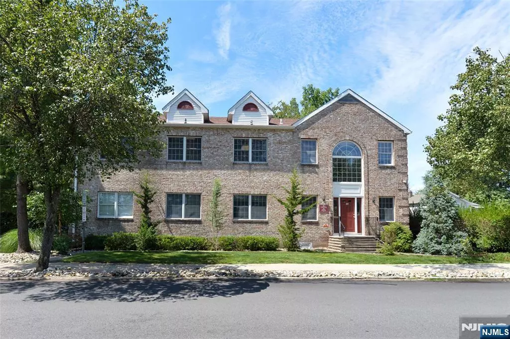 Waldwick, NJ 07463,20 Harrison #1st Floor
