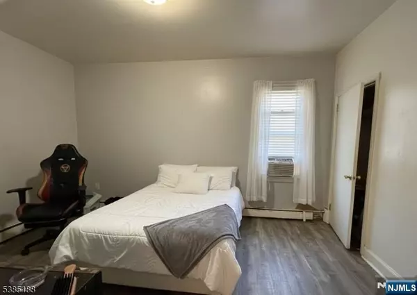 Newark, NJ 07103,431-433 S 18th ST