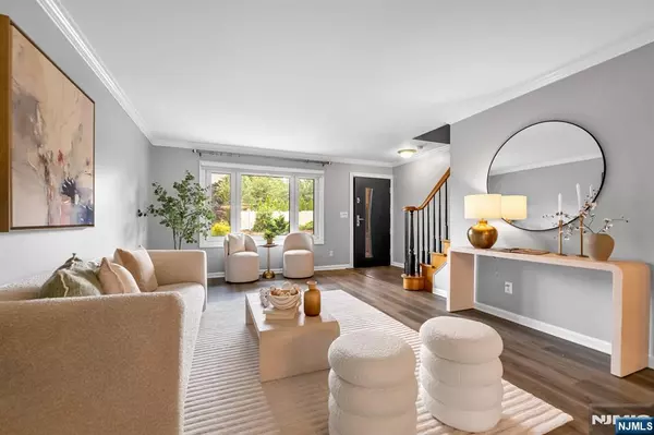 Hasbrouck Heights, NJ 07604,337 Pasadena AVE