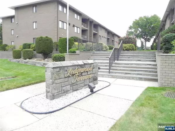 466 B Liberty ST #305, Little Ferry, NJ 07643