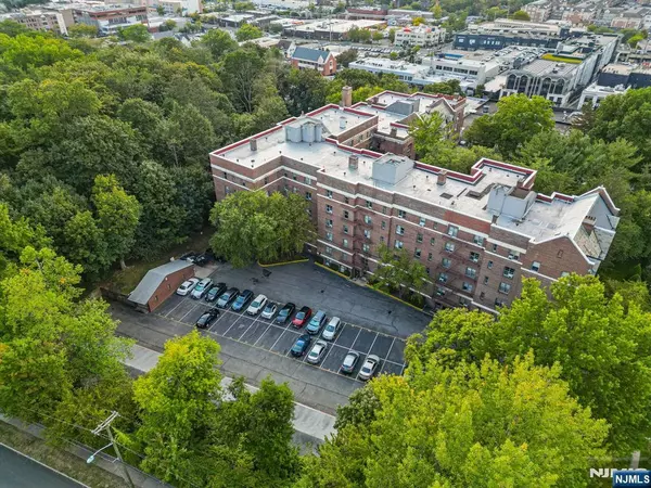 Englewood, NJ 07631,100 Palisade AVE #A51