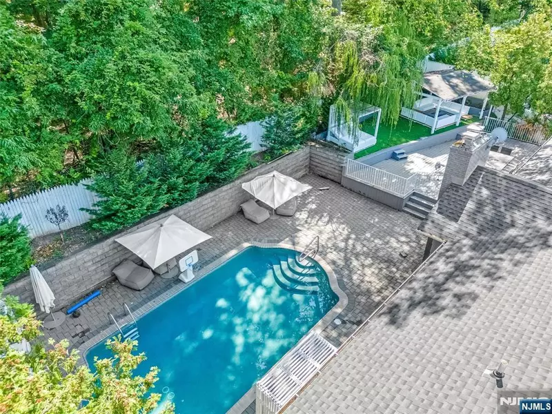 505 Adele CT, Englewood, NJ 07631