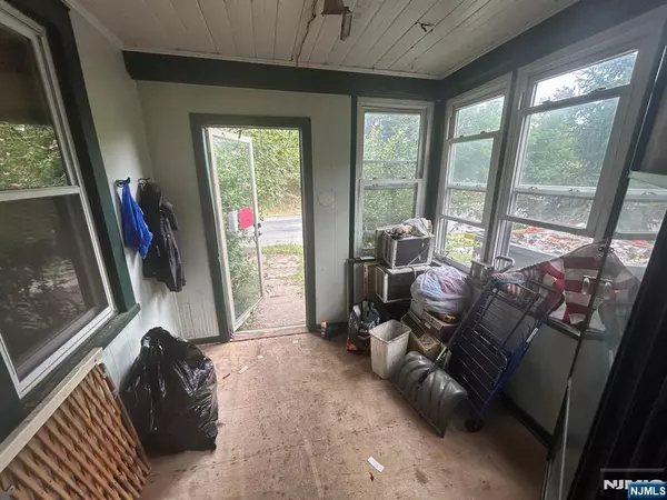 Belleville, NJ 07109,73 Main ST