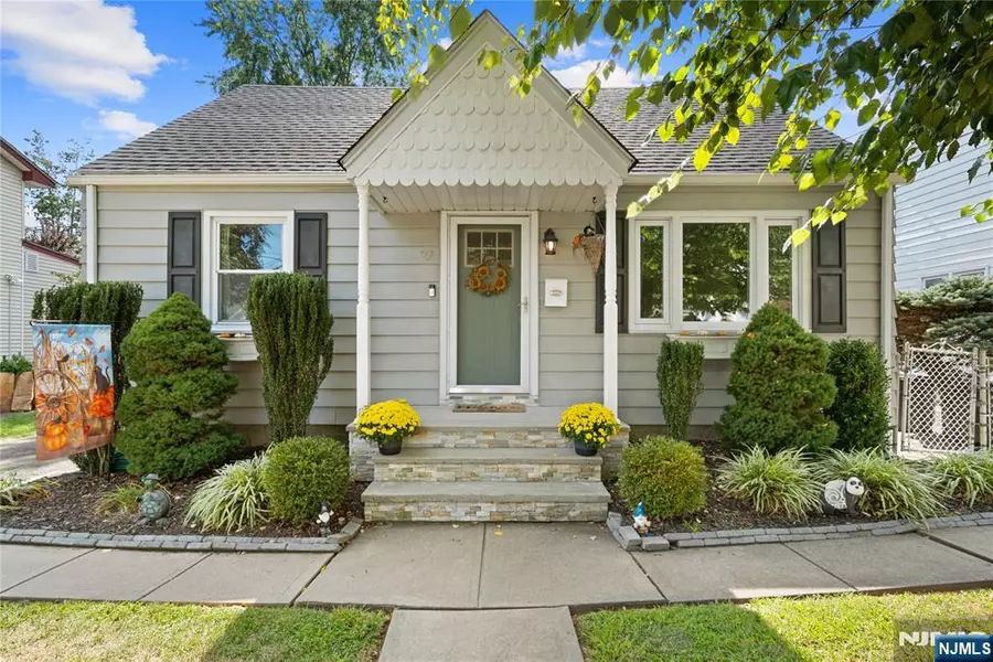 27 Tristan RD, Clifton, NJ 07013