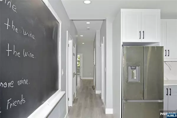 Bayonne, NJ 07002,20 W 49th ST