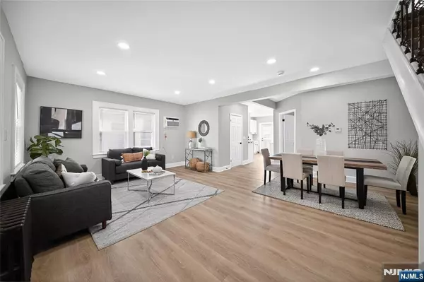 Maplewood, NJ 07040,168 Jacoby ST