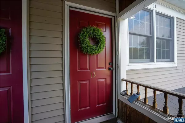 Pompton Lakes, NJ 07442,120 Willard #13