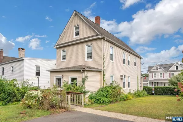 Dover Town, NJ 07801,52 Central AVE