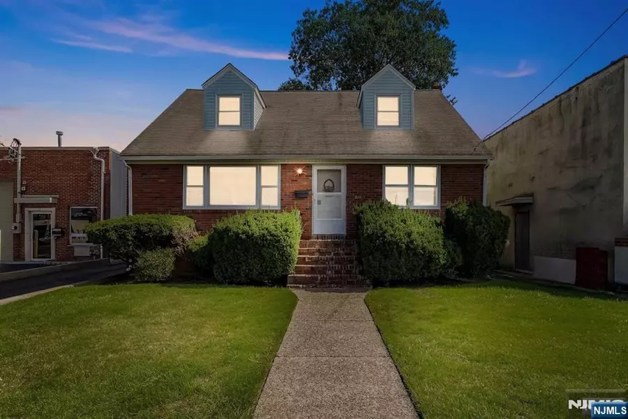 210 West ST, Hackensack, NJ 07606