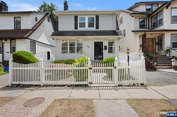 East Orange, NJ 07017,105 Burchard AVE