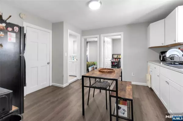 Garfield, NJ 07026,26 Grand ST #2