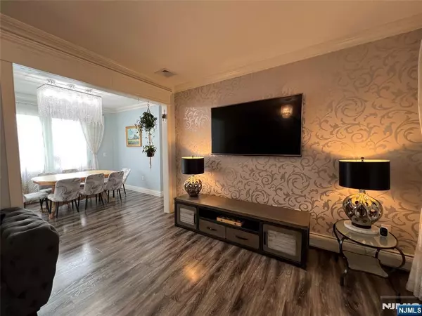 21 Pershing ST, Garfield, NJ 07026