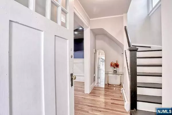 Newark, NJ 07112,232 Goldsmith AVE