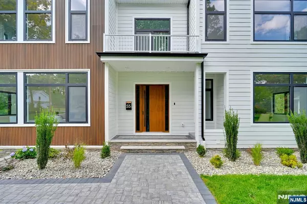 Millburn, NJ 07078,55 Troy DR