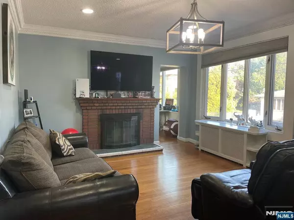 Little Ferry, NJ 07643,16 Abend ST