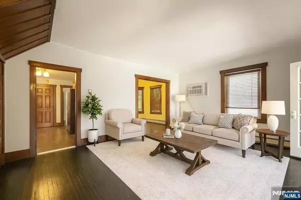 Clifton, NJ 07011,94 Hadley AVE