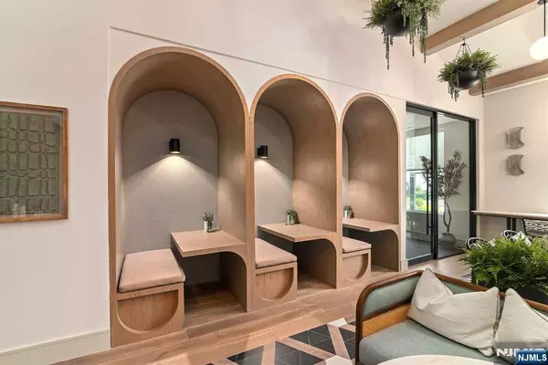 Old Tappan, NJ 07675,18 Park AVE #1218