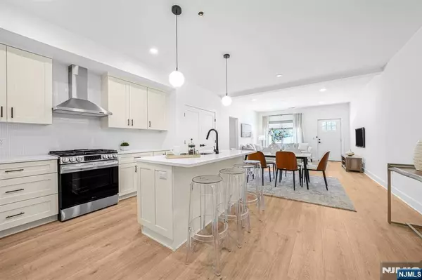 Montville Township, NJ 07082,309 Encampment CT #309