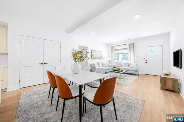 Montville Township, NJ 07082,106 Encampment CT #106