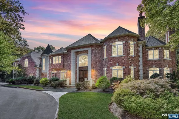 Saddle River, NJ 07458,14 Werimus Brook RD