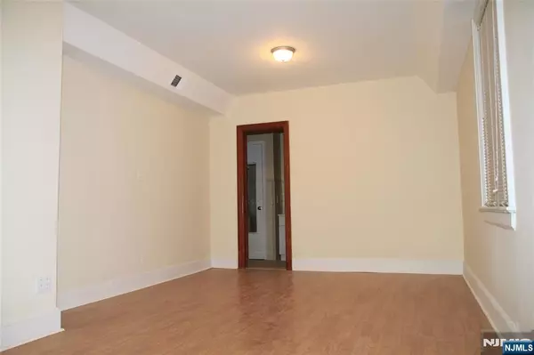 Fair Lawn, NJ 07410,12-70 Edward