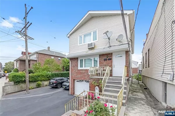 Cliffside Park, NJ 07010,219 Cliff ST
