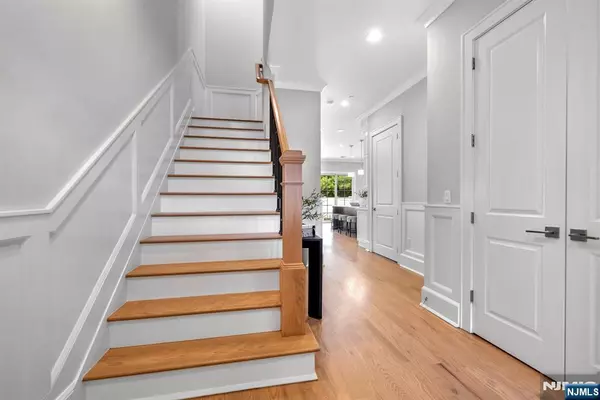 Paramus, NJ 07652,12 Gabriel CT #12