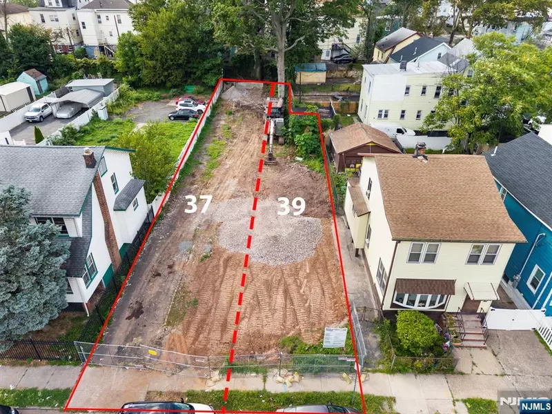 37 Grand, Newark, NJ 07106