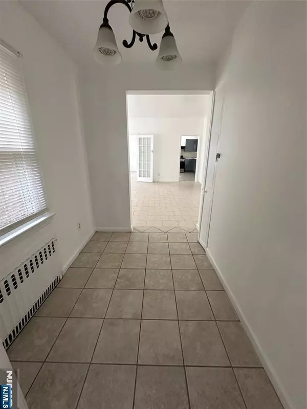 Garfield, NJ 07026,38 Malcolm AVE