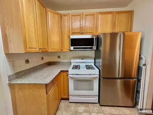 Harrison, NJ 07029,200 Dey ST #266