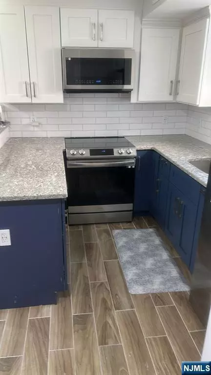 East Orange, NJ 07018,27 Eppirt ST