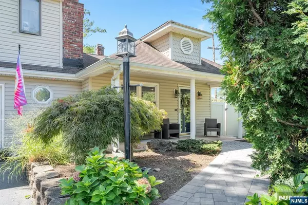 Twp Of Washington, NJ 07676,667 McKinley AVE