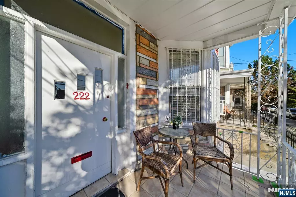 Union City, NJ 07087,222 47th ST #1st FLOOR