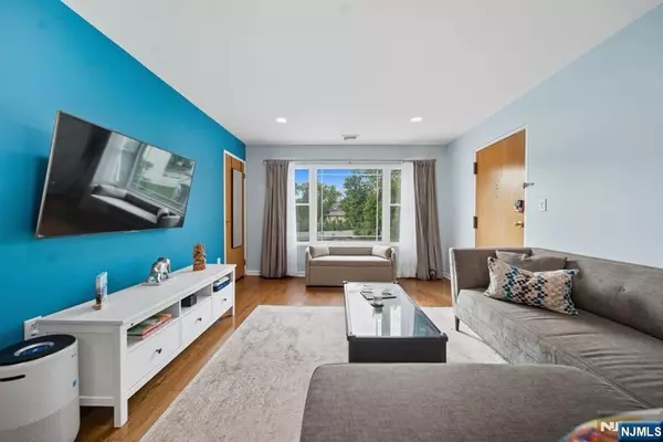 253 Park AVE #305, Rutherford, NJ 07070