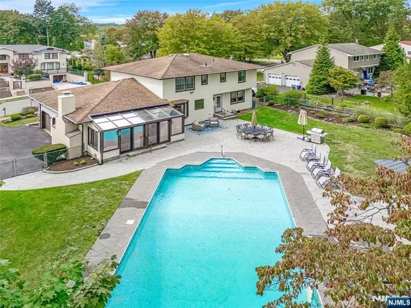 Par-troy Hills Twp., NJ 07054,44 Winding WAY