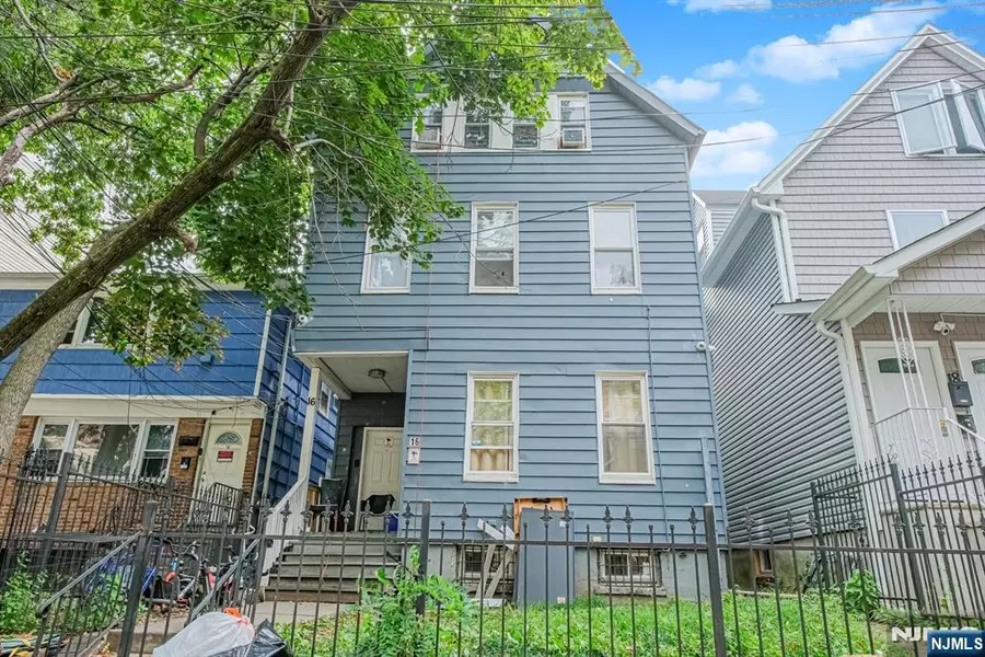 16 Alexander ST, Newark, NJ 07106