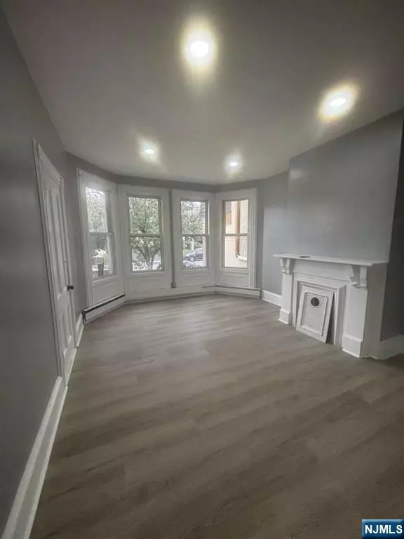 Prospect Park, NJ 07508,158 Haledon AVE