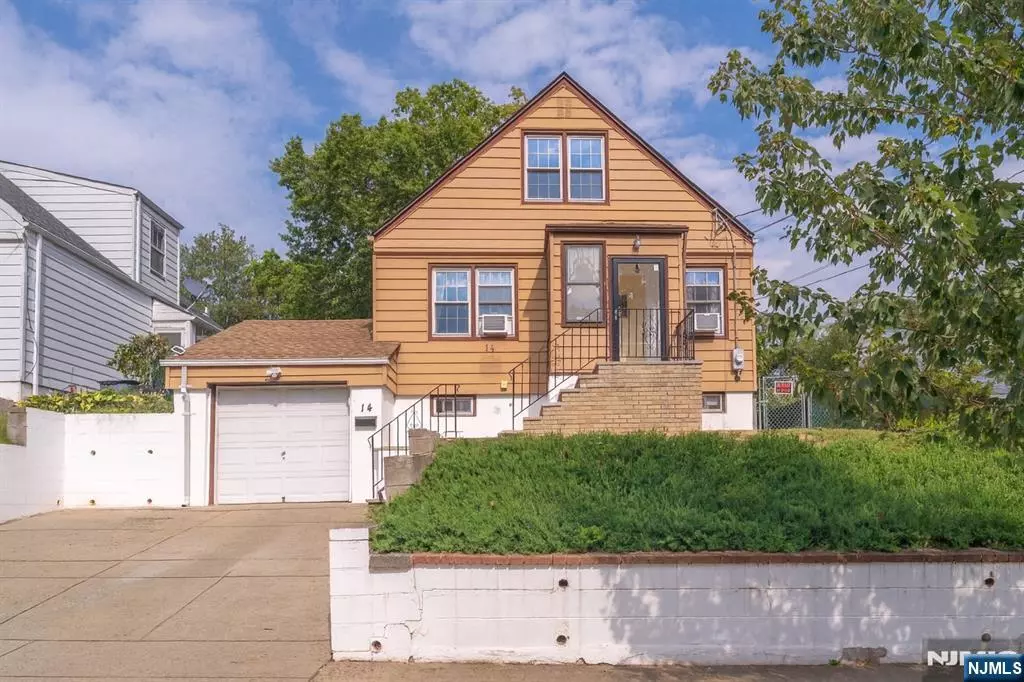 Belleville, NJ 07109,14 Smallwood AVE