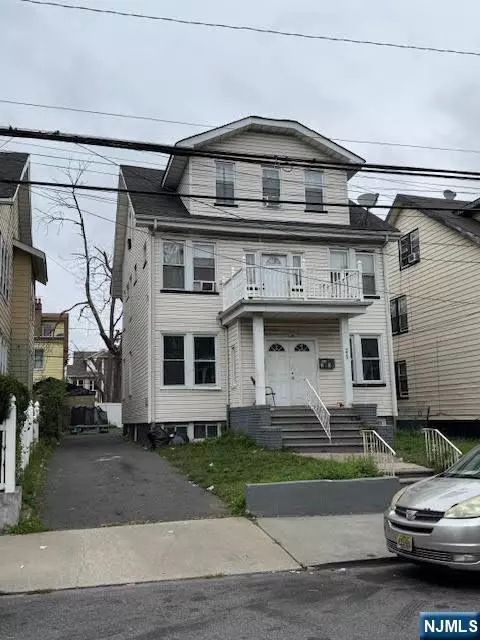 Newark, NJ 07112,219 Renner AVE