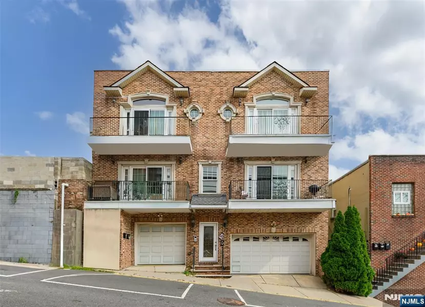 532 64th ST, West New York, NJ 07093